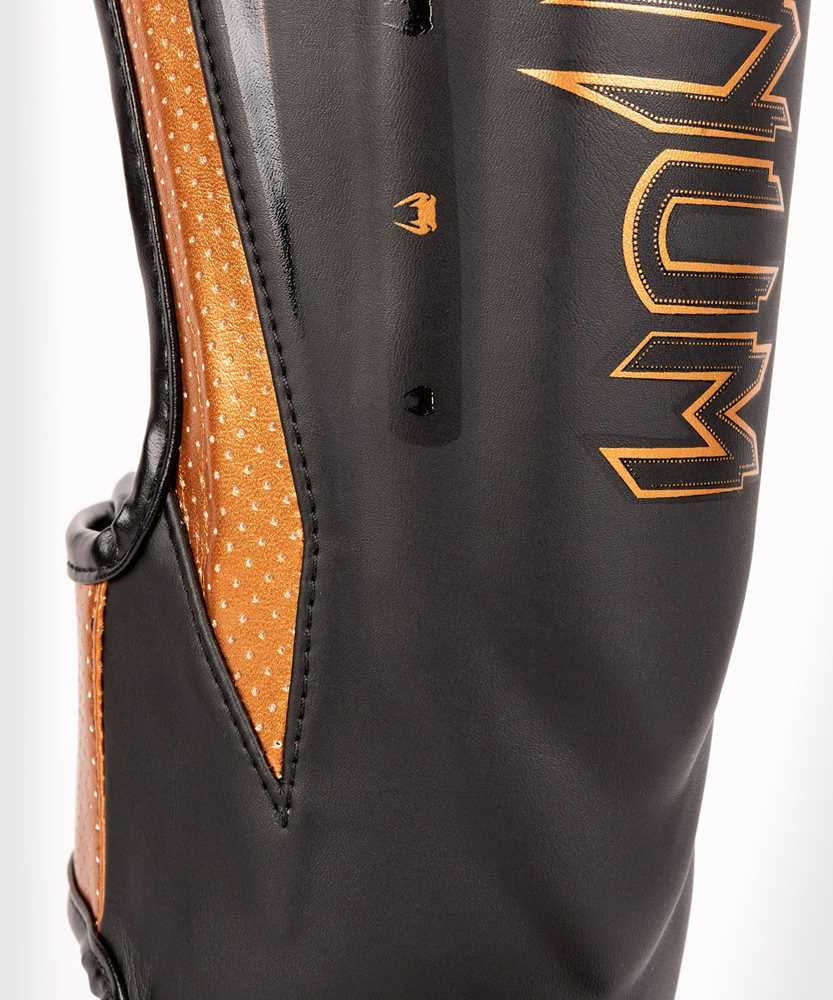 Shinguards Venum Elite EVO  - Image 6