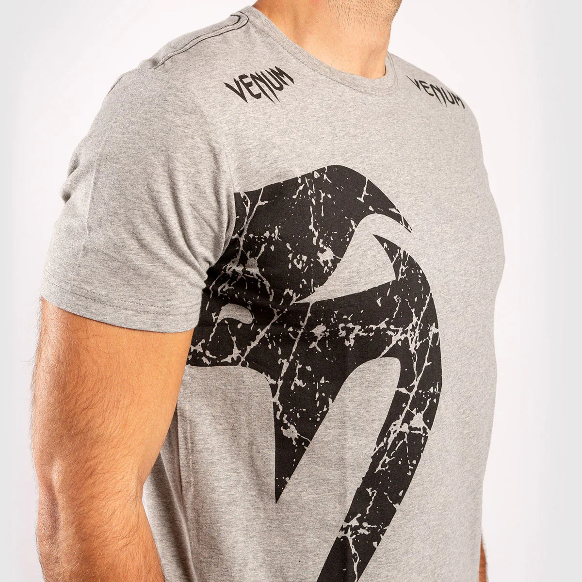 T-shirt in Cotton Venum Giant Gray-Black - Image 8